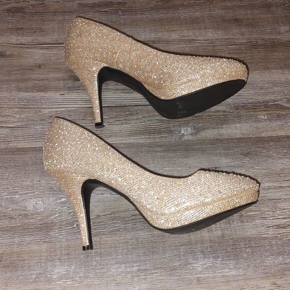 Hot Tomato Fireworks  gold sparkle  graduation prom heels Sz 7.5 - Picture 7 of 7